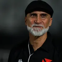 Álvaro Pacheco, técnico do Vasco, relaciona jovem para duelo contra o Palmeiras