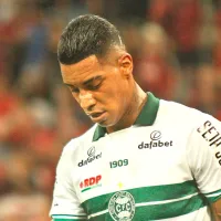 Coritiba: Permanência de Alef Manga vira 'pedido' da torcida: 'Tem que ficar'