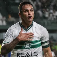 Novo 'parça' de Robson: Coritiba acerta com atacante de clube da Série A