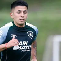 Thiago Almada brilha no Botafogo e ganha elogios de craque brasileiro: 'Joga muito!'