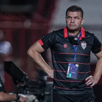 Umberto Louzer lamenta situação no Atlético-GO: 'Olho o copo meio cheio e busco soluções'