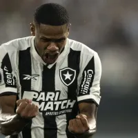 Júnior Santos celebra retorno ao Botafogo e 'avisa': 'Em busca do objetivo'