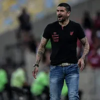 Lucho não gosta e Athletico Paranaense pode rescindir com zagueiro: ＂Crise?＂