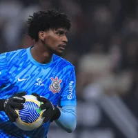 Corinthians fica a detalhe de acerto com Hugo Souza em definitivo