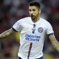 Torcida do Vitória divide opiniões nas redes sociais sobre possível chegada de Everaldo