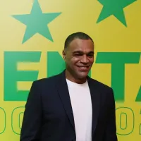 Denílson vê nome como perfeito para o comando técnico do Corinthians