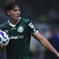 Abel faz pedido envolvendo Vitor Roque e Giay no Palmeiras