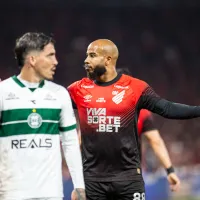 Athletico-PR perde clássico e vê Coritiba provocar nas redes sociais: “Salão de festas”