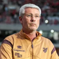 Odair Hellmann pede pés no chão ao Athletico-PR na reta final da Série B: “Não tem nada ganho”