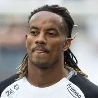 Corinthians negocia renovação com André Carrillo após sondagens do exterior