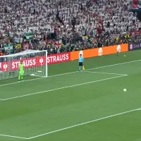 VIDEO | Como en Qatar: Montiel pateó el último penal y le dio el título a Sevilla en la Europa League