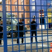 Allanaron también la casa del hermano de Riquelme por irregularidades en Boca