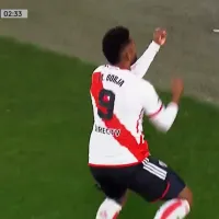 VIDEO  Borja, con un gol insólito, adelantó a River contra Arsenal