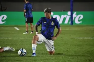 Argentina ya salió a hacer la entrada en calor sobre el terreno de juego.