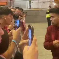 El \&#039;Huevo\&#039; Acuña encaró a un hincha del Sevilla que lo insultaba tras el derbi contra Betis