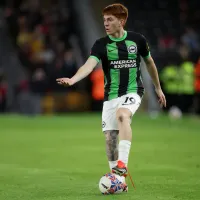 Hinchas de Brighton enloquecen con el debut del Colo Barco: \&#039;Fabuloso jugador\&#039;