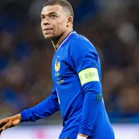 Inesperado: Mbappé capitán con Francia y silbidos de todo el estadio