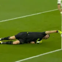 VIDEO | El gol en contra de Dibu Martínez ante Liverpool