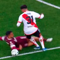 Salió el audio del VAR del penal que no le cobraron a River contra Lanús: \&#039;Le pega ahí\&#039;