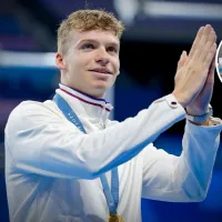 La reacción de Michael Phelps al récord que rompió León Marchand