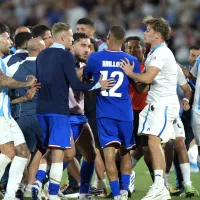 Un jugador de Francia les festejó el triunfo a los argentinos y desató una batalla en pleno campo de juego