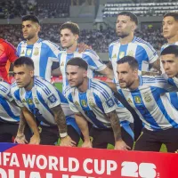 Es un puesto fijo en la Selección Argentina y, repentinamente, podría jugar en la B