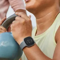 Fitbit Versa 4, análisis: la fusión ideal de diseño y control cardiaco en relojes inteligentes