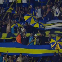 “Que se vayan todos”: hinchas de Boca arrojaron papeles con duros mensajes contra Riquelme, dirigentes y jugadores