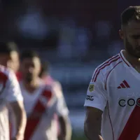 Un referente de River fue destruido por los hinchas tras el empate ante Sarmiento: “Lo soplás y se cae”