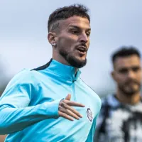 La prensa paraguaya destrozó a Darío Benedetto tras la derrota de Olimpia y la polémica con los hinchas: “Un meme en la final de Madrid”