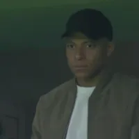 La reacción de Kylian Mbappé en el palco al ser silbado por los hinchas de Real Madrid