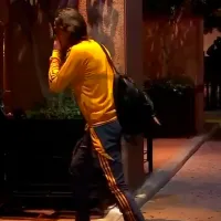 “¡Ladrones!”: los hinchas de Boca insultaron a Cavani, Marcos Rojo y el Consejo de Fútbol en la puerta del hotel