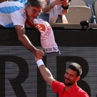 El gesto de Djokovic con un fanático argentino en pleno Roland Garros que involucró a Messi