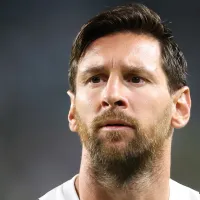 Mientras sigue sin renovar su contrato con Inter Miami, Lionel Messi posó con la camiseta de otro club