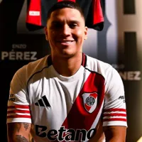 Las cargadas de River a Boca en la presentación oficial de Juanfer Quintero