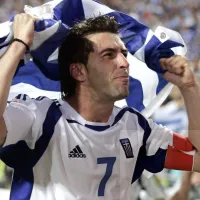 Fue cuarto en la votación del Balón de Oro, hizo historia como capitán de la Grecia campeona en 2004 y dejó el fútbol para ser diputado