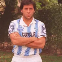 Fue wing de Los Pumas, metió dos tries en un Mundial pero se pasó al fútbol, jugó de 9 y salvó a su club del descenso