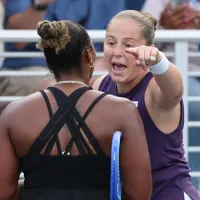 Escándalo en el US Open: cruce cara a cara, acusaciones de racismo y polémica intervención de Sabalenka