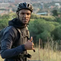 Ganó 16 títulos en Barcelona, se peleó con Messi, superó el cáncer y ahora desmintió su muerte: “Vivo y sano”