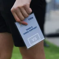 Qué significa la “tarjeta verde” en el arbitraje, según la FIFA