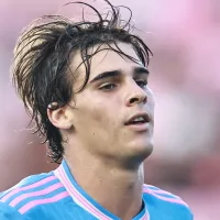 Eligió otra selección por Argentina, se peleó con Javier Mascherano y es la máxima figura del Mundial Sub 20