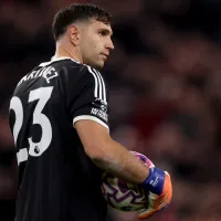 Tras cometer un grave error ante Liverpool, Dibu Martínez reapareció con una frase icónica de Demchelis en River