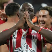 Mientras a Central le dieron la espalda, la reacción de los jugadores de Estudiantes con los de Racing