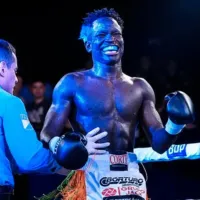 Nació en Senegal, es vendedor ambulante en Quilmes y protagonizó uno de los mejores KO de 2025