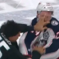 Brutal pelea en un partido de hockey sobre hielo