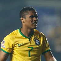 Douglas Costa, ex-atacante da Seleção tem pedido de prisão decretado e motivo é exposto