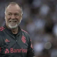 Mano sorri à toa e Internacional tem dois reforços de peso