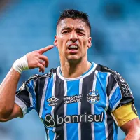 Aposentadoria e lesão no joelho: Suárez ironiza rumores após gol para o Grêmio