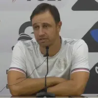 Felipe Conceição cita as dificuldades que a diretoria do Santa Cruz vem passando para contratar jogador