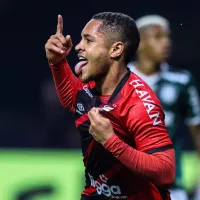 Caso Vitor Roque cumpra metas adicionais, Athletico-PR terá lucro milionário junto ao Barcelona